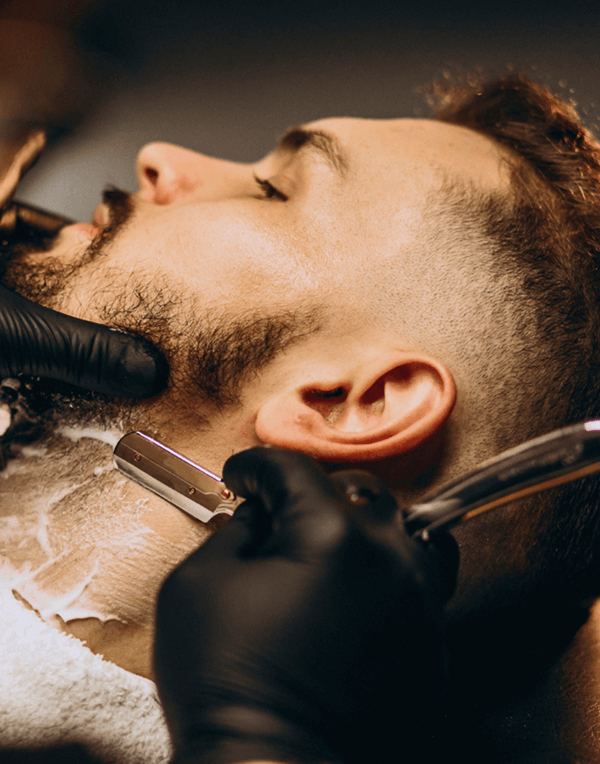 Model penataan rambut side part Voolcut Barbershop